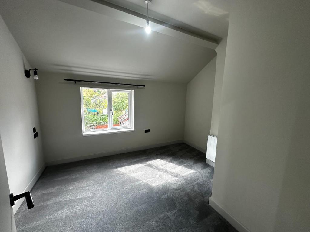 House in Sheffield - View 4