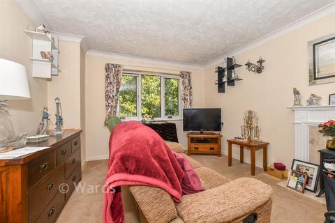 2 bedroom flat for sale, Woodbury Lane, Tenterden, Kent