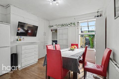 2 bedroom terraced house for sale, Charles Street, Rochester