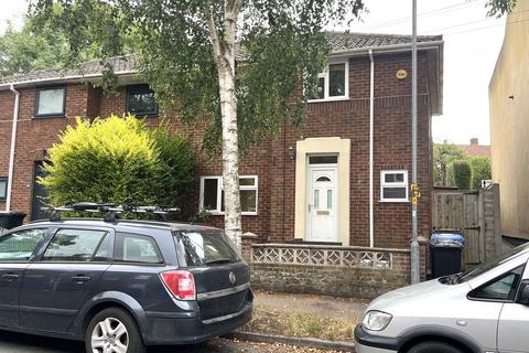 3 bedroom semi-detached house to rent, Romany Road, Norwich NR3
