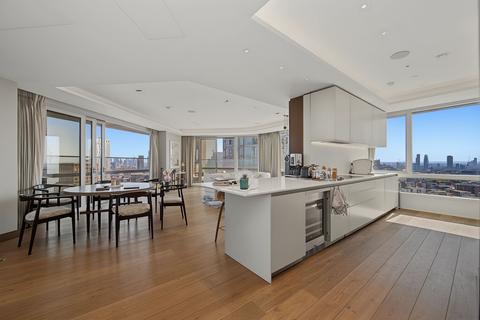 3 bedroom flat to rent, Canaletto Tower, EC1V
