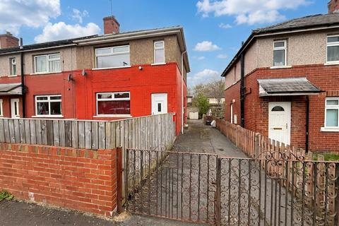 2 bedroom end of terrace house for sale, Backhold Drive, Halifax HX3