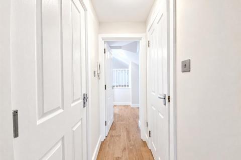 1 bedroom flat for sale, Sidney Avenue, Palmers Green, N13