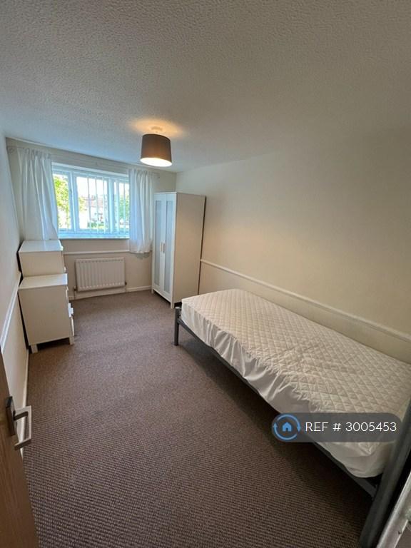 Apartment in Newcastle Upon Tyne - More