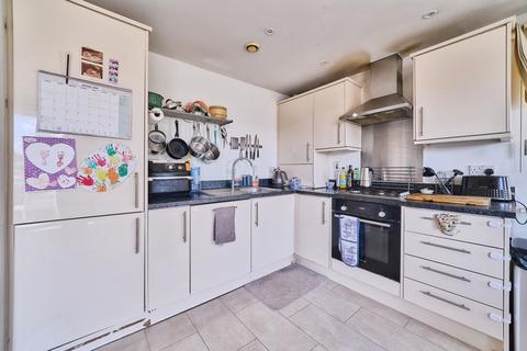 2 bedroom flat for sale, Pancras Way, LONDON, London, E3