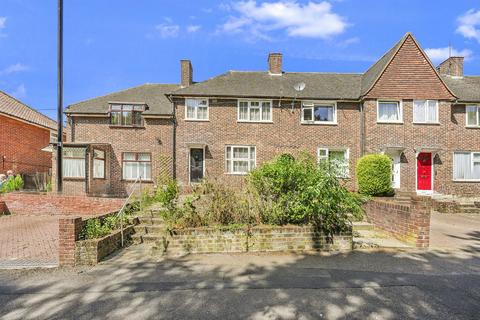 Hornbeam Grove, London E4