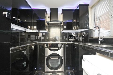 2 bedroom end of terrace house to rent, London E14