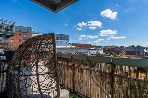 2 bedroom apartment for sale, John Thornycroft Road, Southampton SO19