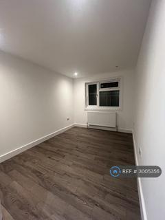 2 bedroom flat to rent, Kimptons Mead, Potters Bar, EN6