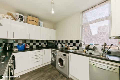 4 bedroom terraced house for sale, Nantwich Road, Crewe, CW2