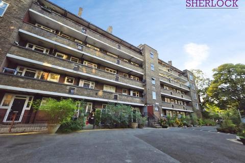2 bedroom flat to rent, Hercules Road, London