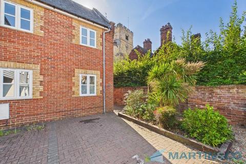 2 bedroom end of terrace house to rent, Lawson Mews, Tonbridge TN9