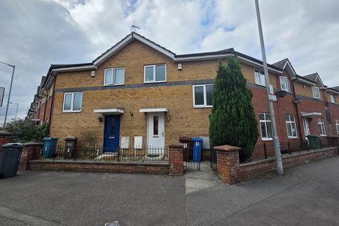 3 bedroom terraced house to rent, Chorlton Road, Hulme, MANCHESTER, M15 4AU