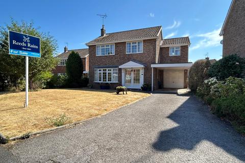 4 bedroom detached house for sale, Beechwood Croft, Warwickshire CV8