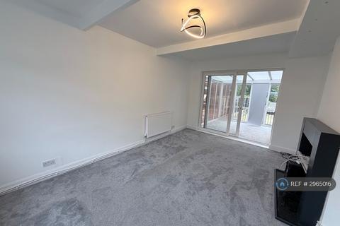 2 bedroom semi-detached house to rent, Hawkstone Avenue, Manchester, M43