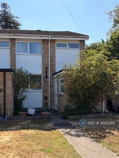 3 bedroom semi-detached house to rent, Ellison Close, Windsor, SL4