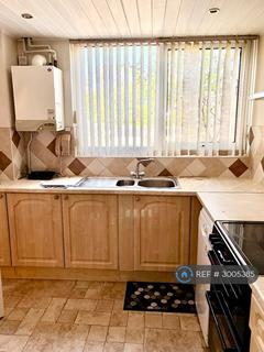 3 bedroom semi-detached house to rent, Ellison Close, Windsor, SL4