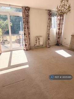 3 bedroom semi-detached house to rent, Ellison Close, Windsor, SL4