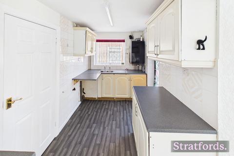 3 bedroom semi-detached house to rent, Newton Road, Bletchley, MK3