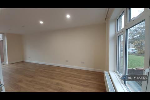 3 bedroom terraced house to rent, Cumberlow Place, Hemel Hempstead, HP2