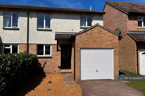 3 bedroom semi-detached house to rent, Page Close, Hampton, TW12