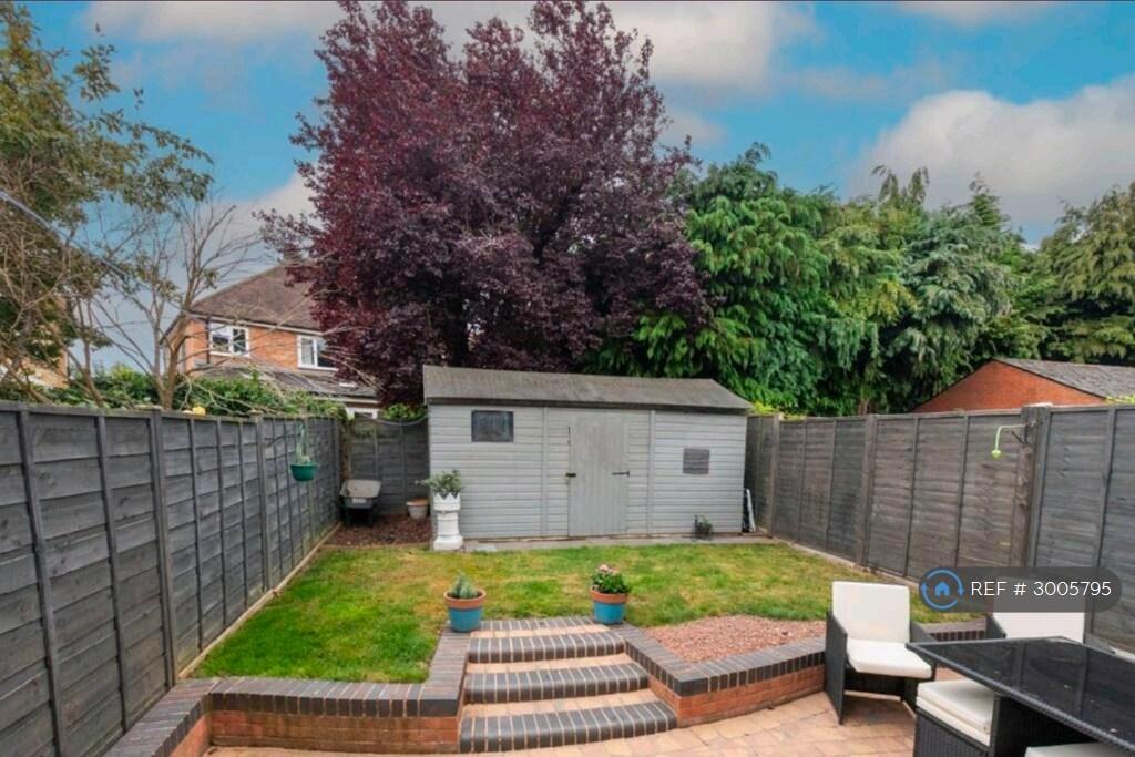 House in Solihull - More