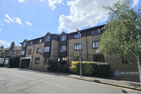 1 bedroom flat to rent, Verity House, Romford, RM7