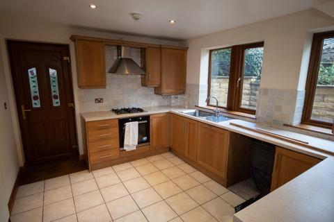 4 bedroom detached house to rent, Hanson Lane, Huddersfield, HD1