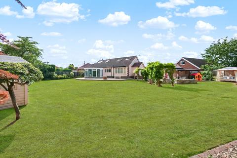 4 bedroom bungalow for sale, Grange Park Road, Ripon, North Yorkshire, HG4