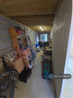 3 bedroom end of terrace house to rent, Greendale Mews, Slough, SL2