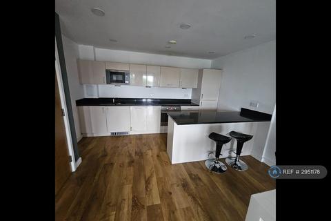 2 bedroom flat to rent, Kensington House, West Drayton, UB7