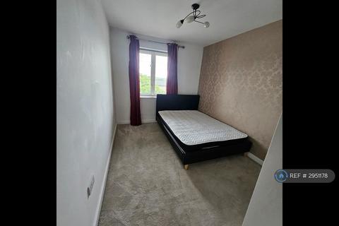 2 bedroom flat to rent, Kensington House, West Drayton, UB7