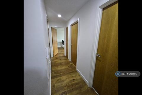 2 bedroom flat to rent, Kensington House, West Drayton, UB7