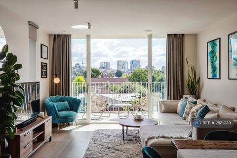 2 bed flat/apartment for rent in Greenwich High Road, London, SE10