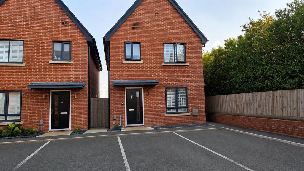 3 bedroom detached house for sale in Kent on OnTheMarket