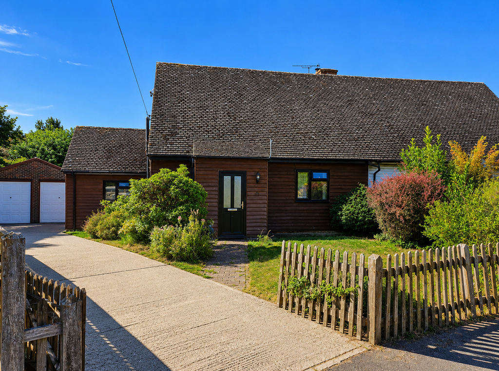 3 bedroom semi-detached bungalow for sale in Romney Marsh on OnTheMarket