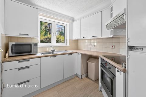 undefined, Farnham Close, London