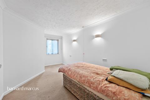 undefined, Farnham Close, London