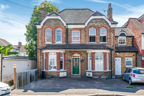 undefined, Graham Avenue, Mitcham, CR4