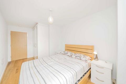 1 bedroom flat for sale, Surrey Quays Road, London SE16