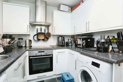 1 bedroom apartment for sale, Oak Apple Court, London, SE12