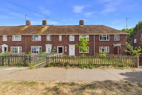 3 bedroom terraced house for sale, Thame Road, Aylesbury HP21
