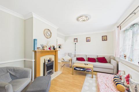 3 bedroom terraced house for sale, Thame Road, Aylesbury HP21