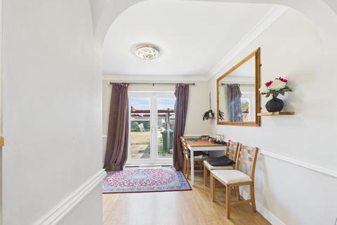 3 bedroom terraced house for sale, Thame Road, Aylesbury HP21