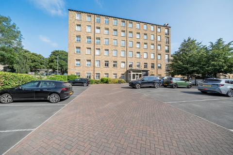 2 bedroom flat for sale, Textile Street, Dewsbury, West Yorkshire, WF13