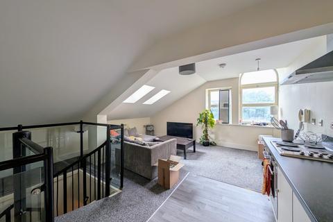 2 bedroom flat for sale, Textile Street, Dewsbury, West Yorkshire, WF13