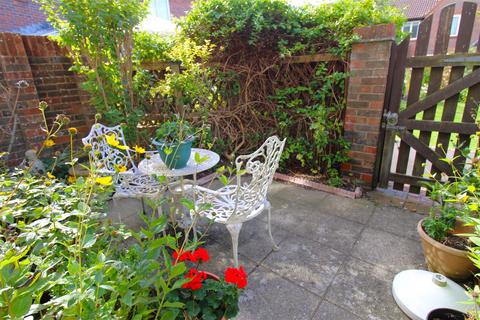 2 bedroom terraced house for sale, The Leas, Littlehampton BN16