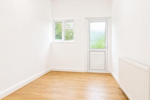 2 bedroom flat to rent, Thornton Heath CR7