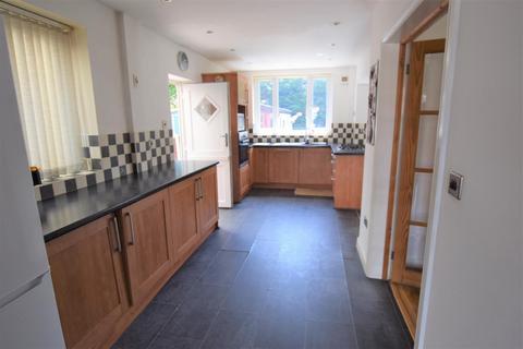 3 bedroom semi-detached house to rent, Laneside Road, Manchester