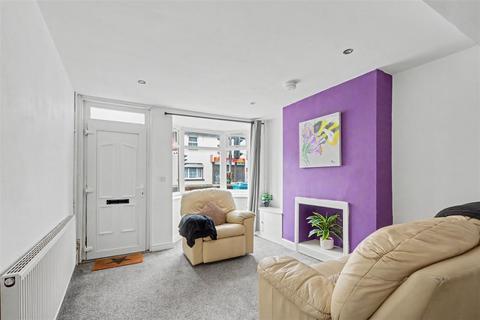 3 bedroom terraced house to rent, Nottingham Road, Ilkeston